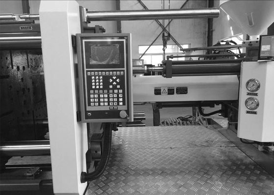 Potere idraulico automatico del radiatore della macchina a iniezione 110.7kw della banda ceramica del riscaldamento