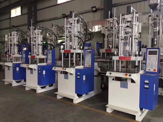 Macchina verticale dello stampaggio ad iniezione di CNC per potere elettrico del motore delle parti 7.5KW